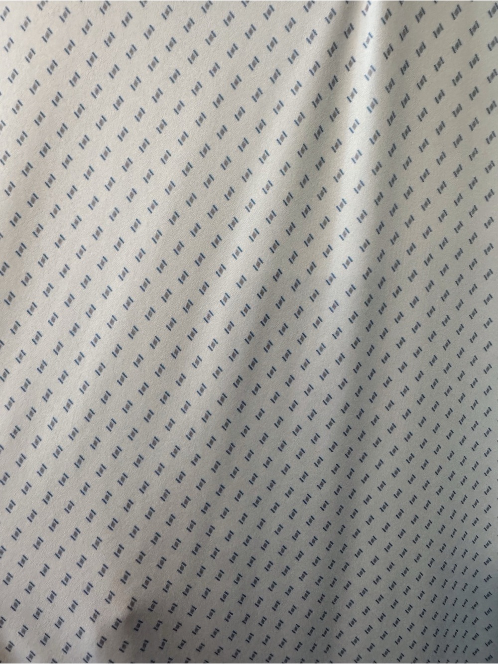 johnnie-O - Men's Light Gray Short-Sleeve Polo Shirt with Subtle Microprint - Picture 2 of 5